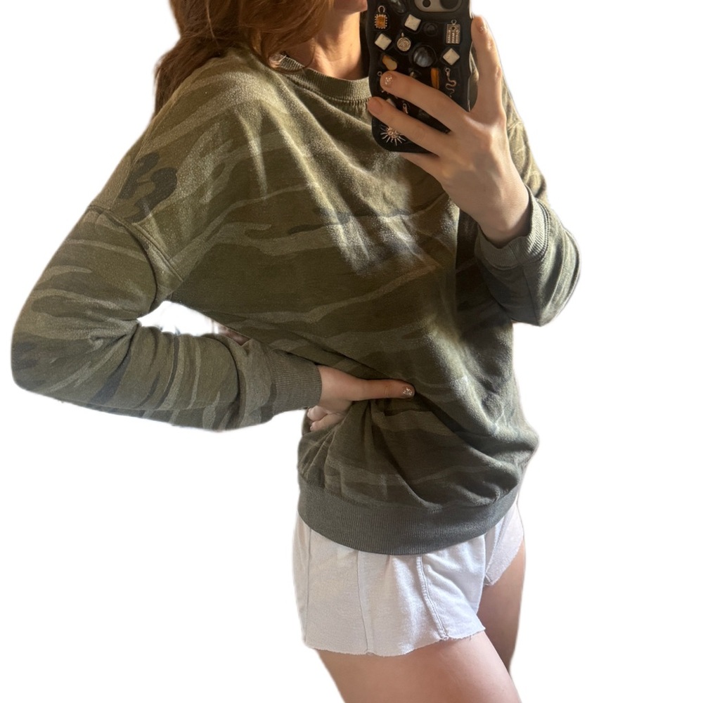 Vintage Thin long sleeve faded grey green camo crew neck shirt sweatshirt Sz s